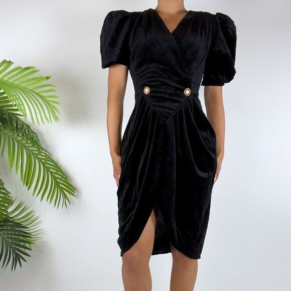Vintage 80s 90s Black Velvet Classy Short Sleeve Mini Prom Evening Dress / 1 - Picture 2 of 4